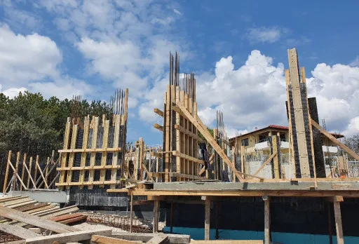 Модерна вила с плосък покрив в Балчик