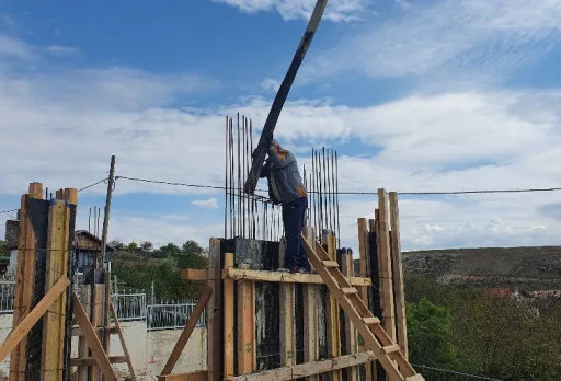 Модерна вила с плосък покрив в Балчик