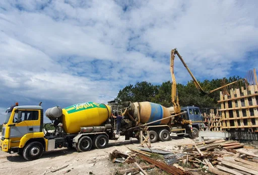 Модерна вила с плосък покрив в Балчик