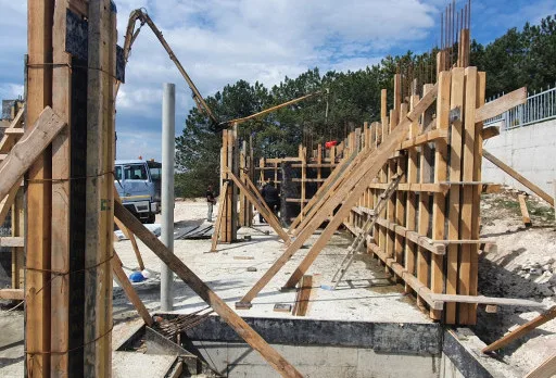 Модерна вила с плосък покрив в Балчик