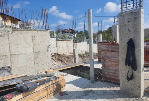 Модерна вила с плосък покрив в Балчик