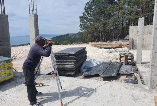 Модерна вила с плосък покрив в Балчик