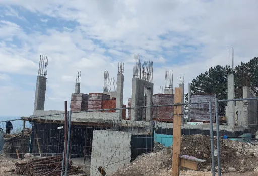 Модерна вила с плосък покрив в Балчик