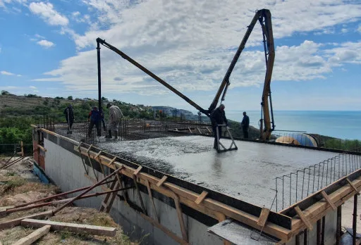 Модерна вила с плосък покрив в Балчик