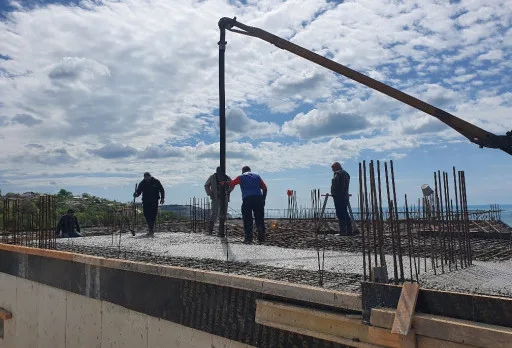 Модерна вила с плосък покрив в Балчик