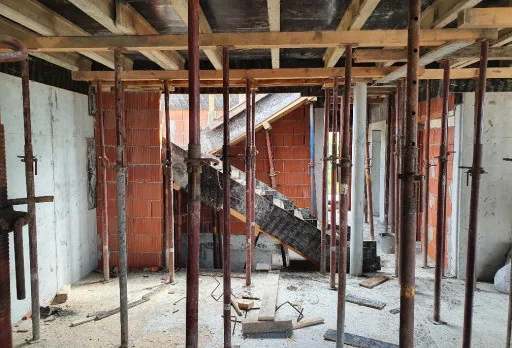 Модерна вила с плосък покрив в Балчик