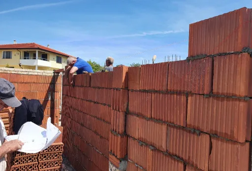 Модерна вила с плосък покрив в Балчик