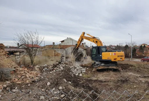 Двуетажна къща с паркомясто – с. Тополи, Варна