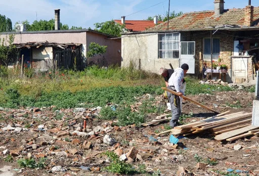 Двуетажна къща с паркомясто – с. Тополи, Варна