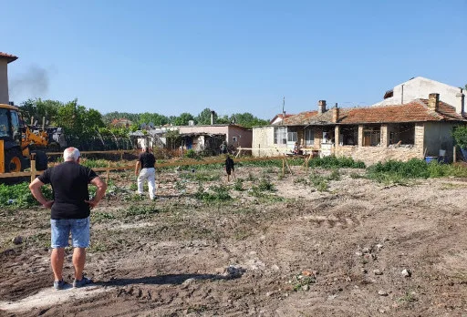 Двуетажна къща с паркомясто – с. Тополи, Варна