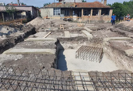 Двуетажна къща с паркомясто – с. Тополи, Варна