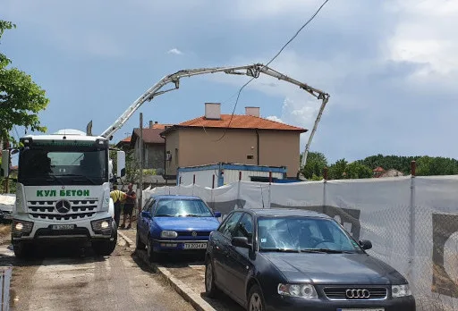 Двуетажна къща с паркомясто – с. Тополи, Варна