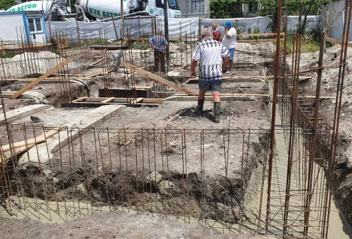 Двуетажна къща с паркомясто – с. Тополи, Варна