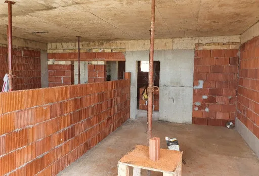 Модерна вила с плосък покрив в Балчик