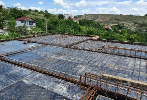 Модерна вила с плосък покрив в Балчик