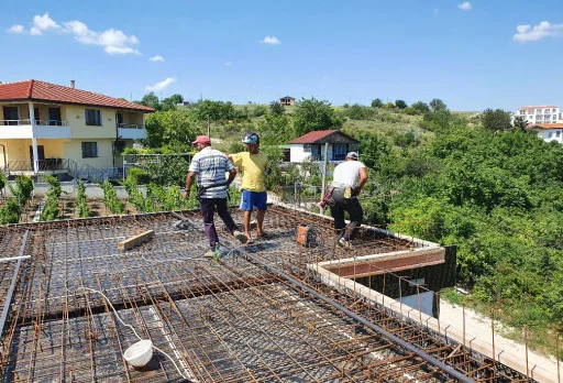 Модерна вила с плосък покрив в Балчик