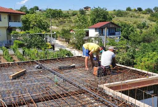 Модерна вила с плосък покрив в Балчик