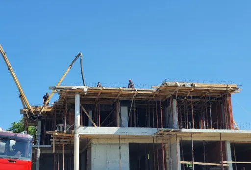 Модерна вила с плосък покрив в Балчик