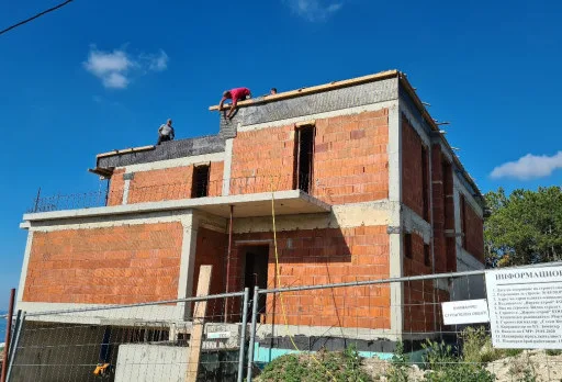 Модерна вила с плосък покрив в Балчик