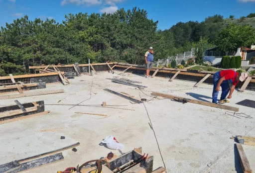 Модерна вила с плосък покрив в Балчик