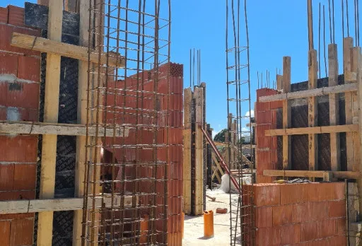 Двуетажна къща с паркомясто – с. Тополи, Варна