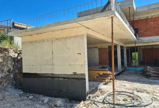 Модерна вила с плосък покрив в Балчик