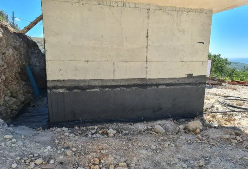 Модерна вила с плосък покрив в Балчик