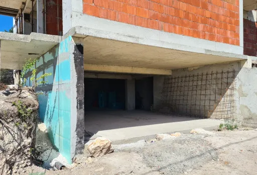 Модерна вила с плосък покрив в Балчик