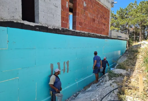 Модерна вила с плосък покрив в Балчик