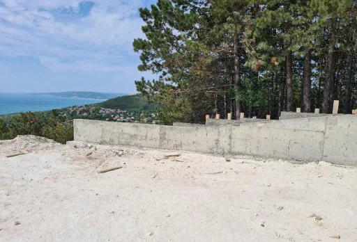 Модерна вила с плосък покрив в Балчик