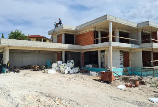 Модерна вила с плосък покрив в Балчик