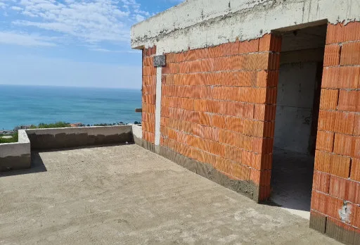 Модерна вила с плосък покрив в Балчик