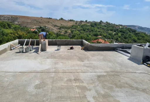 Модерна вила с плосък покрив в Балчик