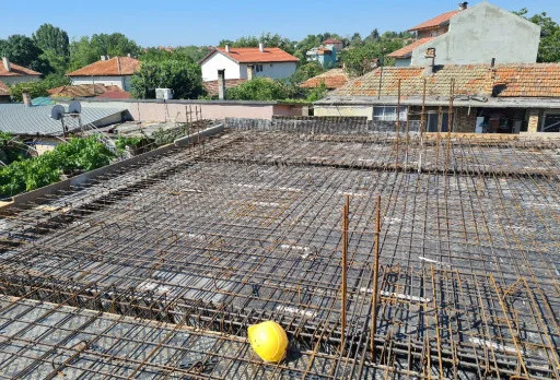 Двуетажна къща с паркомясто – с. Тополи, Варна