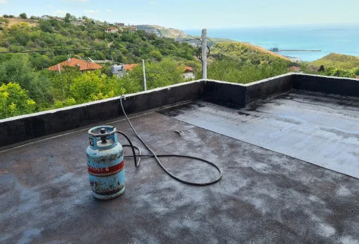 Модерна вила с плосък покрив в Балчик