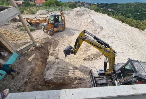 Строителство на басейн в Балчик