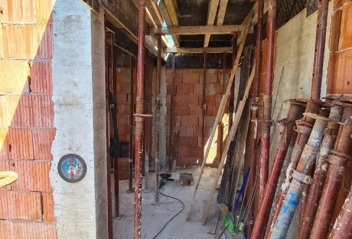 Двуетажна къща с паркомясто – с. Тополи, Варна