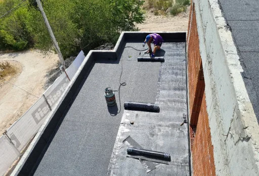 Модерна вила с плосък покрив в Балчик