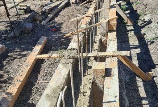 Двуетажна къща с паркомясто – с. Тополи, Варна