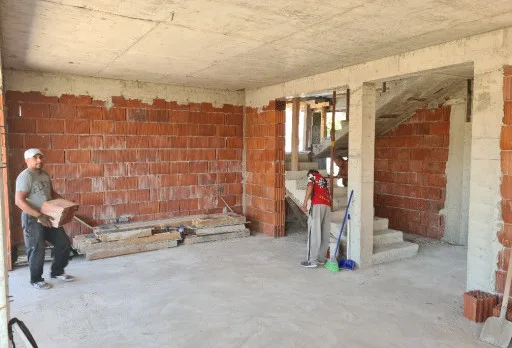 Двуетажна къща с паркомясто – с. Тополи, Варна