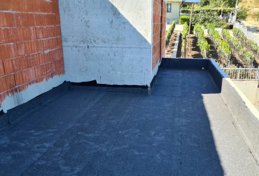 Модерна вила с плосък покрив в Балчик