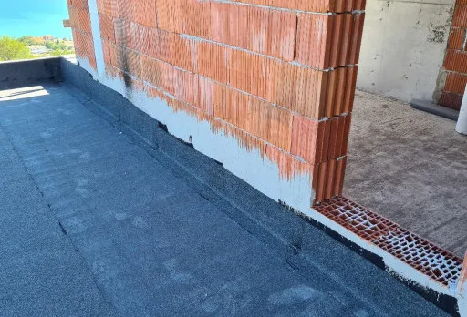 Модерна вила с плосък покрив в Балчик