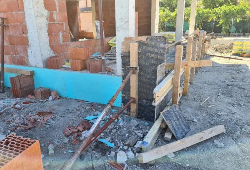 Двуетажна къща с паркомясто – с. Тополи, Варна