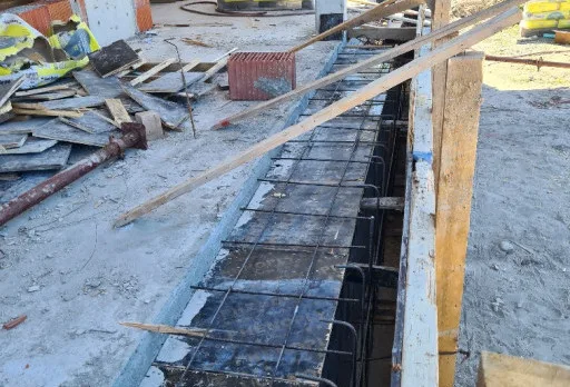 Двуетажна къща с паркомясто – с. Тополи, Варна