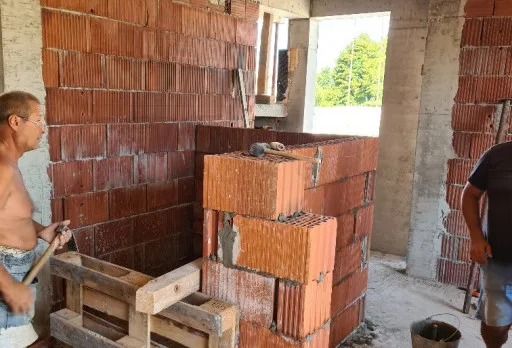 Двуетажна къща с паркомясто – с. Тополи, Варна