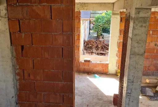 Двуетажна къща с паркомясто – с. Тополи, Варна