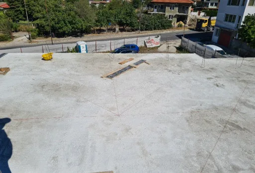 Двуетажна къща с паркомясто – с. Тополи, Варна