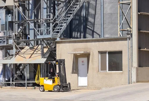 Ремонтни работи и иконостас в мелница в Генерал Тошево, Добрич