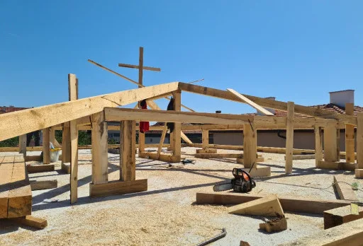 Двуетажна къща с паркомясто – с. Тополи, Варна