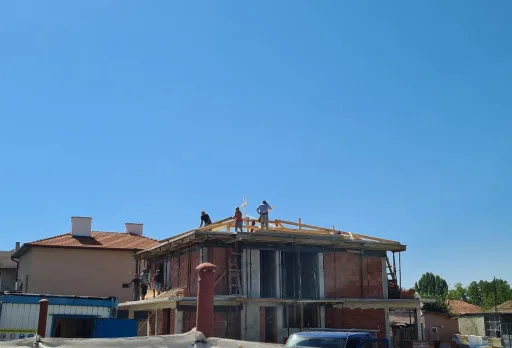 Двуетажна къща с паркомясто – с. Тополи, Варна